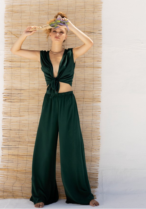 Σετ παντελόνα με crop top