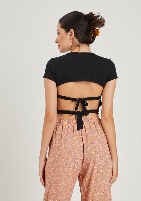 Crop top με δεσίματα στην πλάτη